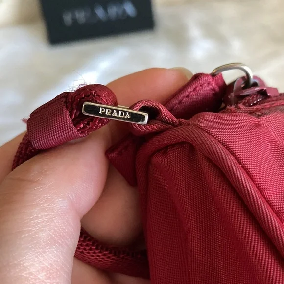 ❤️ Prada Vintage Nylon Bag ❤️ - Picture 4 of 16